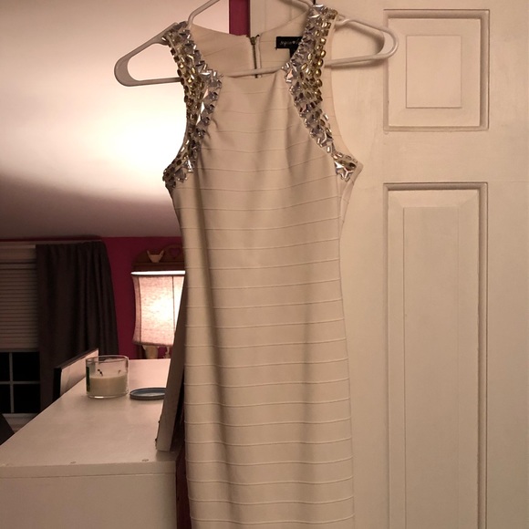 White bodycon dress - Picture 2 of 3